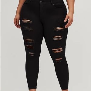 Torrid Black Distressed Bombshell Skinny Jeans Premium Stretch